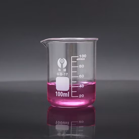 Glasbecher mit Skala für den Laborgebrauch